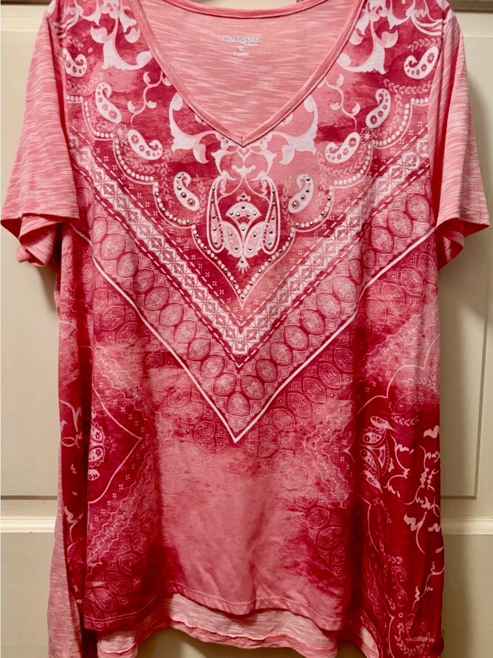 Kim Rogers Rose Pink Bandana-Print V-Neck Short Sleeve Tee